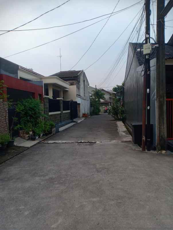 rumah hook bebas banjir harga 2m dekat grand galaxy