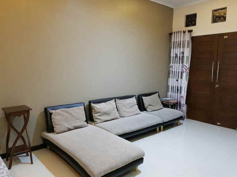 rumah jalan kaliurang km 8