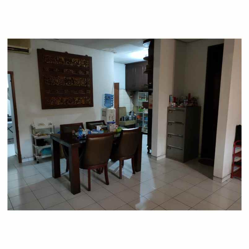 rumah jalan kampung belakang