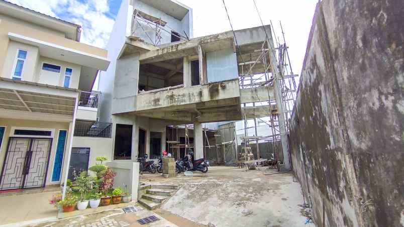 rumah jalan karya baru pontianak