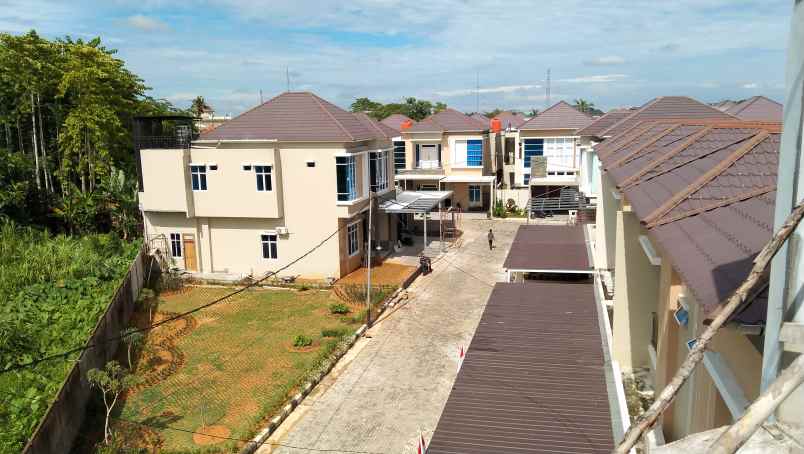 rumah jalan karya baru pontianak