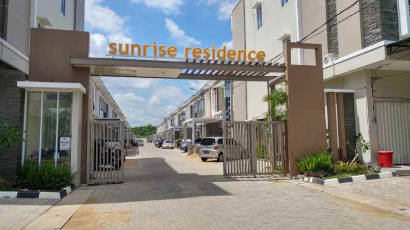 rumah jalan karya baru pontianak