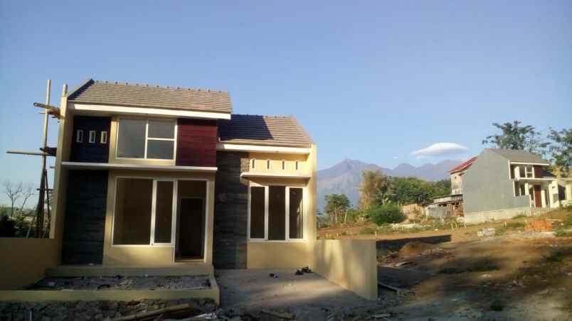 rumah jl kemlandingan wedoro pandaan