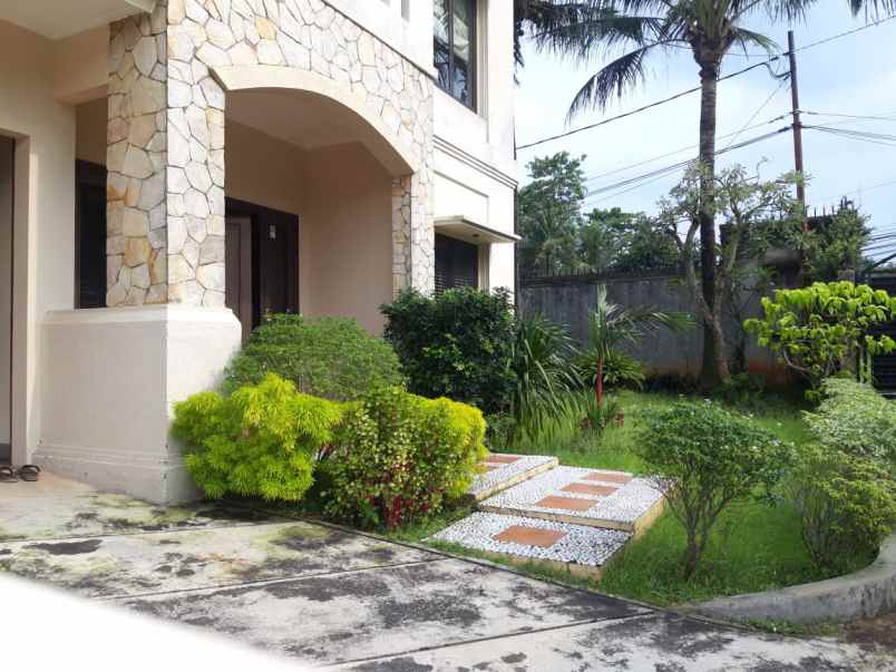 rumah jl limo raya cinere depok