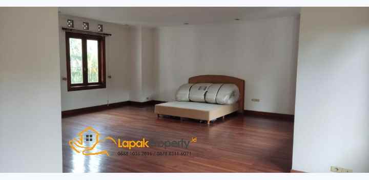 rumah jl patra kuningan setia