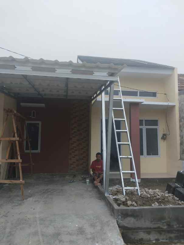 rumah jl raya sriamur tambun