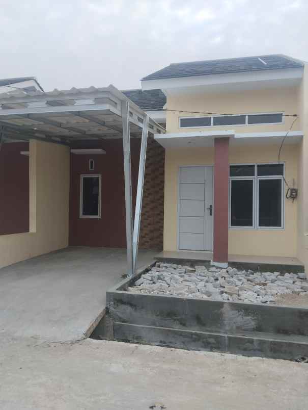 rumah jl raya sriamur tambun
