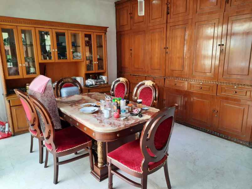 rumah jl skip ujung no 9 rt 005