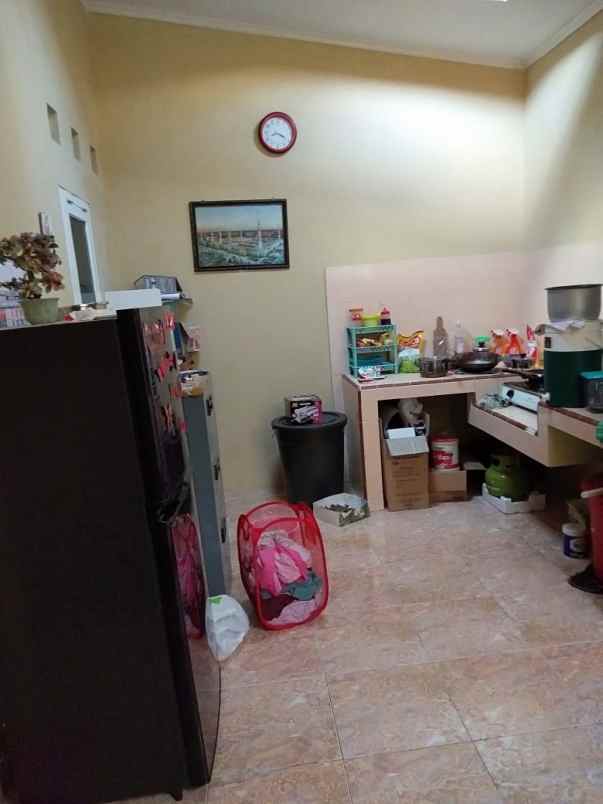 rumah jln perum griya intan