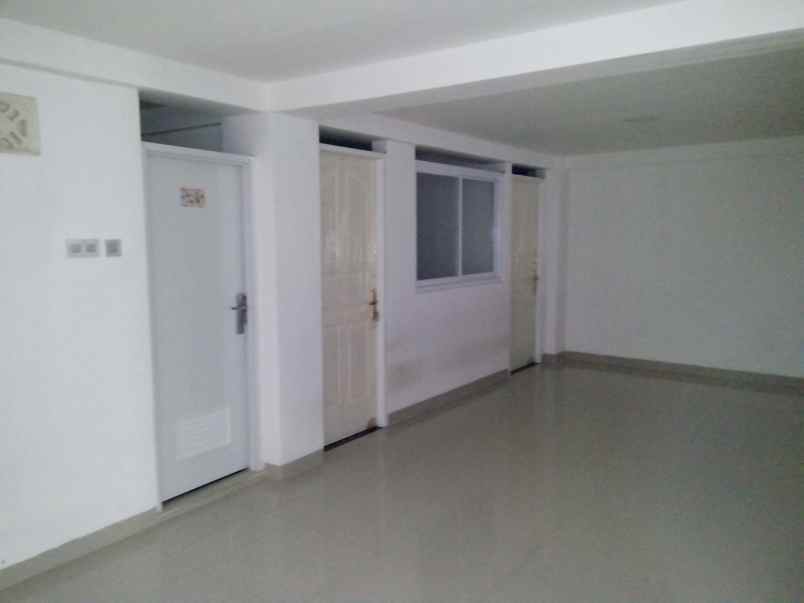 rumah kampung melayu jakarta