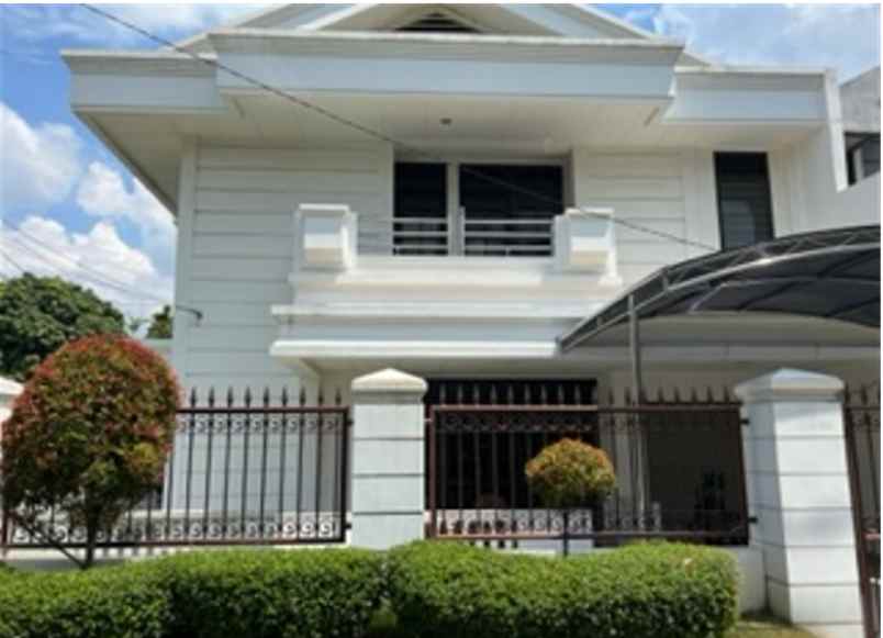 rumah kelapa lilin kelapa gading