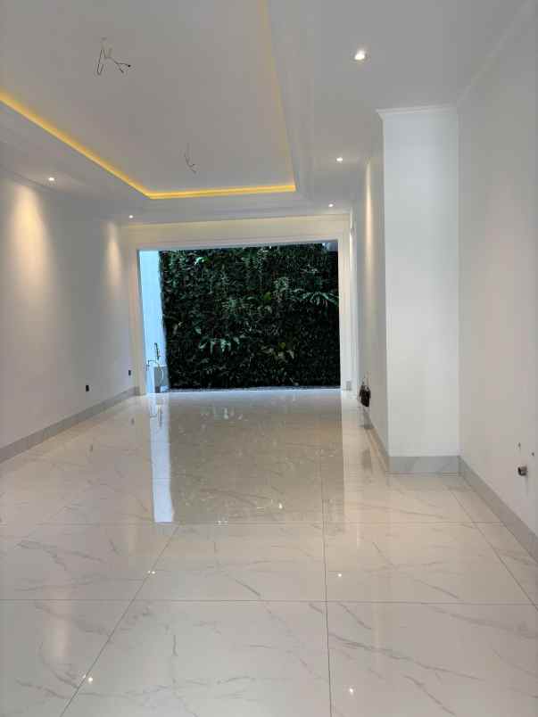 rumah klasik mewah di cempaka putih jakarta pusat