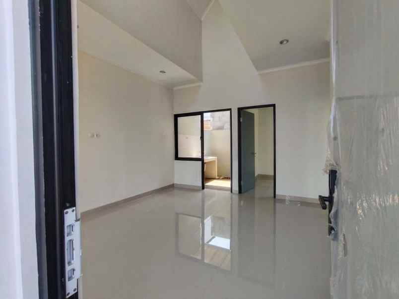 rumah komplek strategis dekat tol cimanggis depok