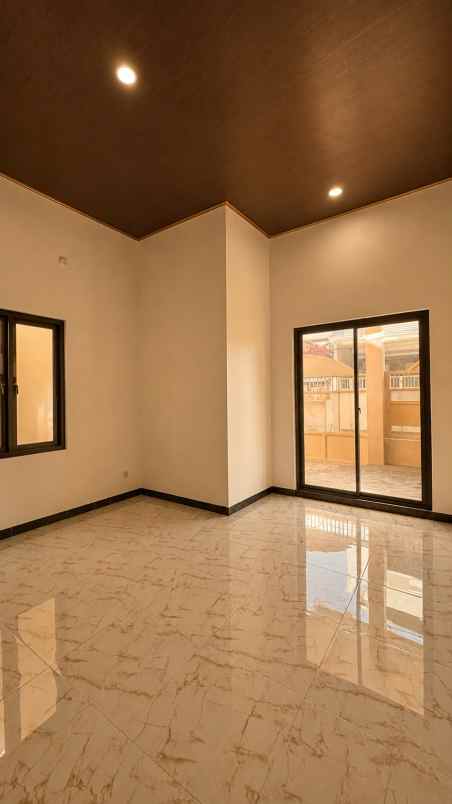 rumah lokasi daerah kenjeran ruas jalan lebar