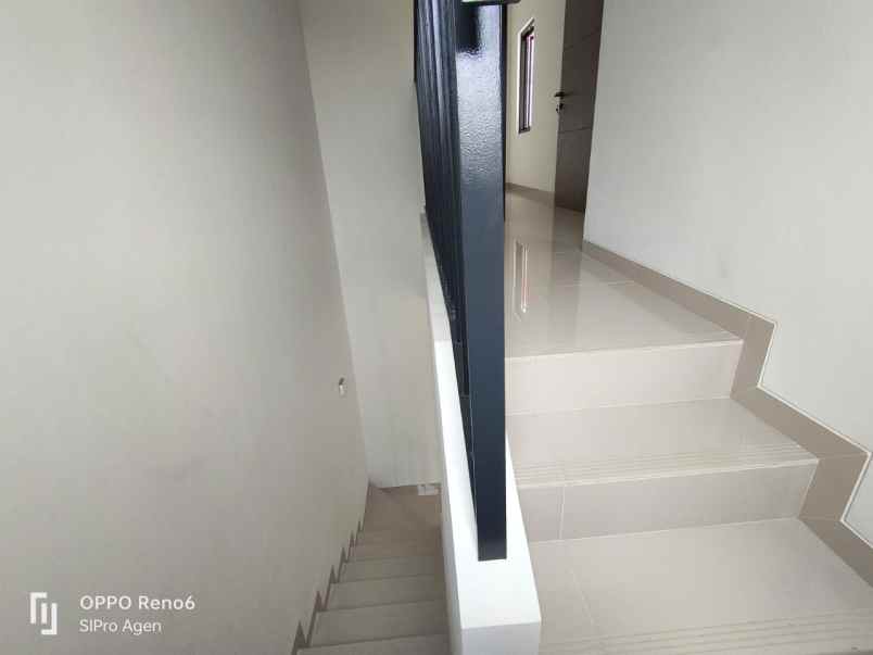 rumah lokasi di perbatasan