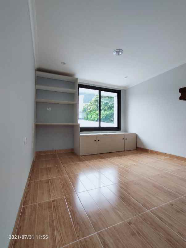 rumah mampang pancoran mas depok