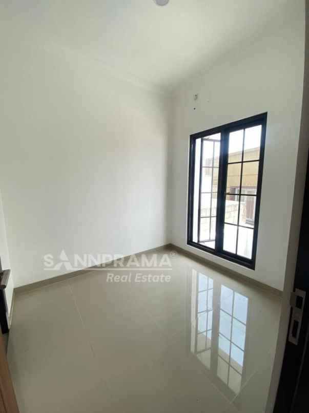 rumah mewah 3 kt strategis limo depok