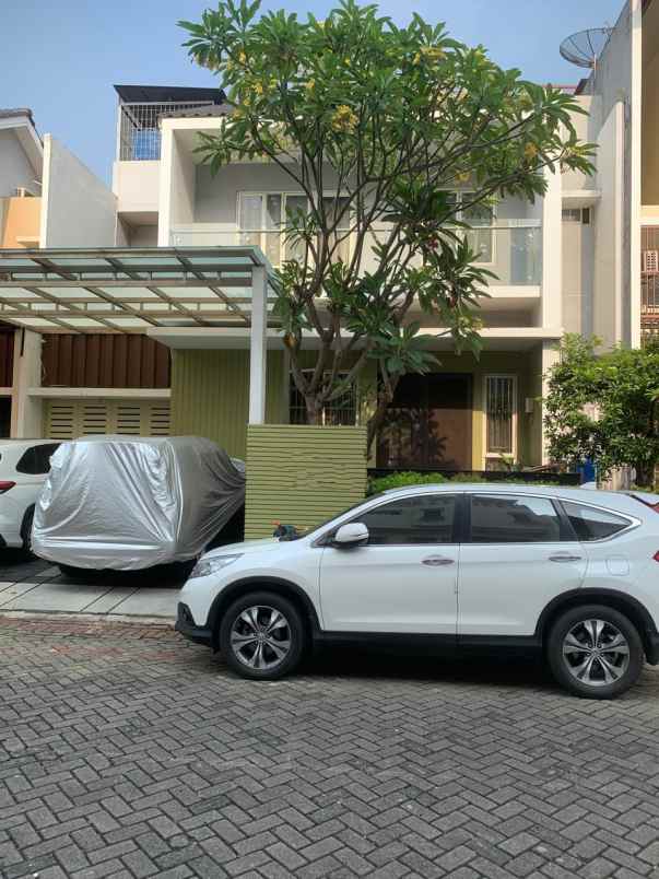 rumah mewah di daan mogot baru furnished siap huni