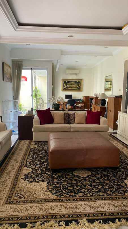 rumah mewah raffles hills cibubur nego sampai deal