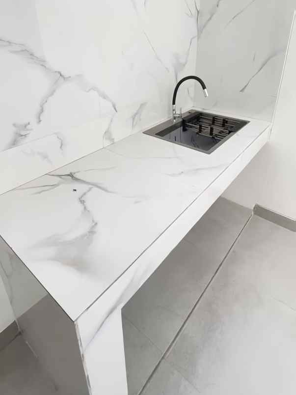 rumah mewah satu lantai di dalam cluster tembalang