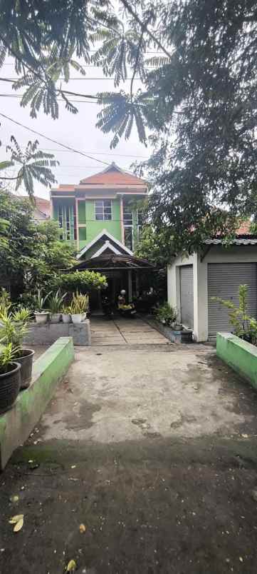 rumah mewah siap huni lokasi strategis dekat fasum