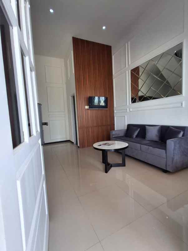 rumah modern free kanopi dekat bandara abd saleh