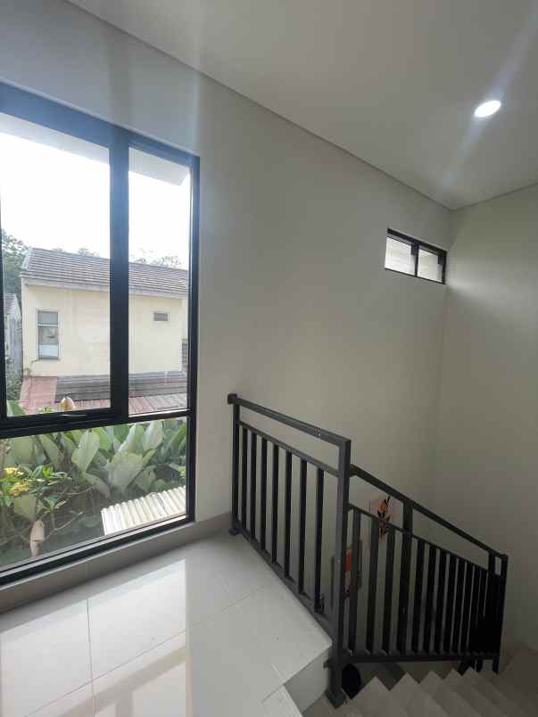 rumah modern tropis asri dekat kampus ipb