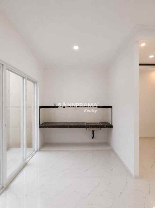 rumah murah 2 lantai modern tropis di mampang depok