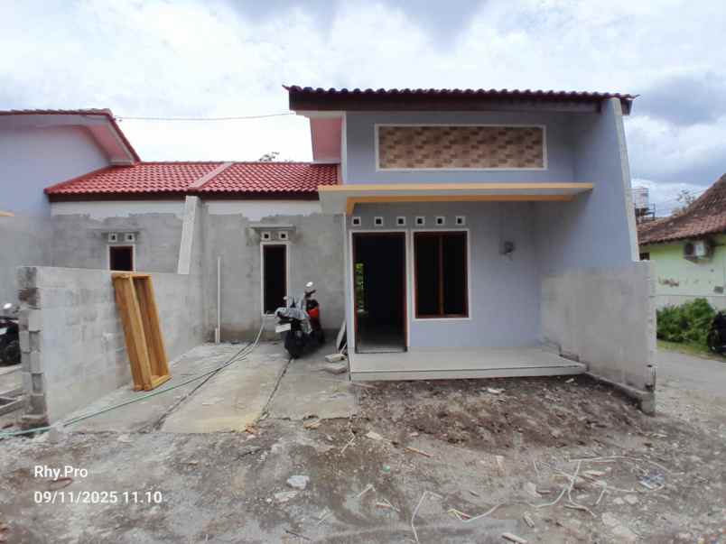 rumah murah modern minimalis dekat spbu selomartani