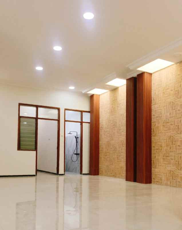 rumah ngesrep banyumanik semarang