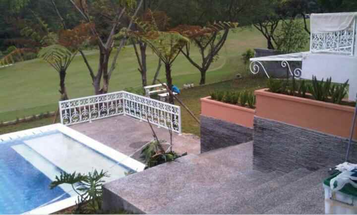 rumah parahyangan golf sentul city