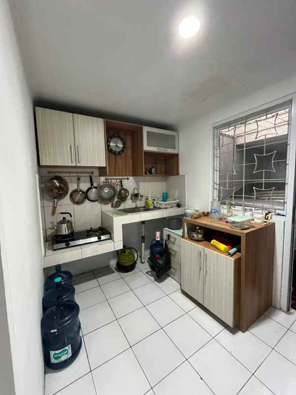 rumah rapi terawat di pulogebang permai jakarta timur