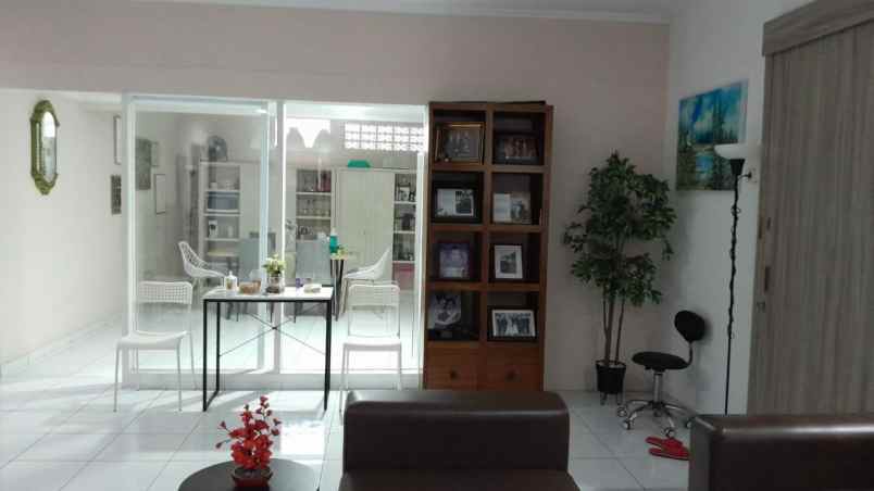 rumah rapi terawat di pulogebang permai jakarta timur