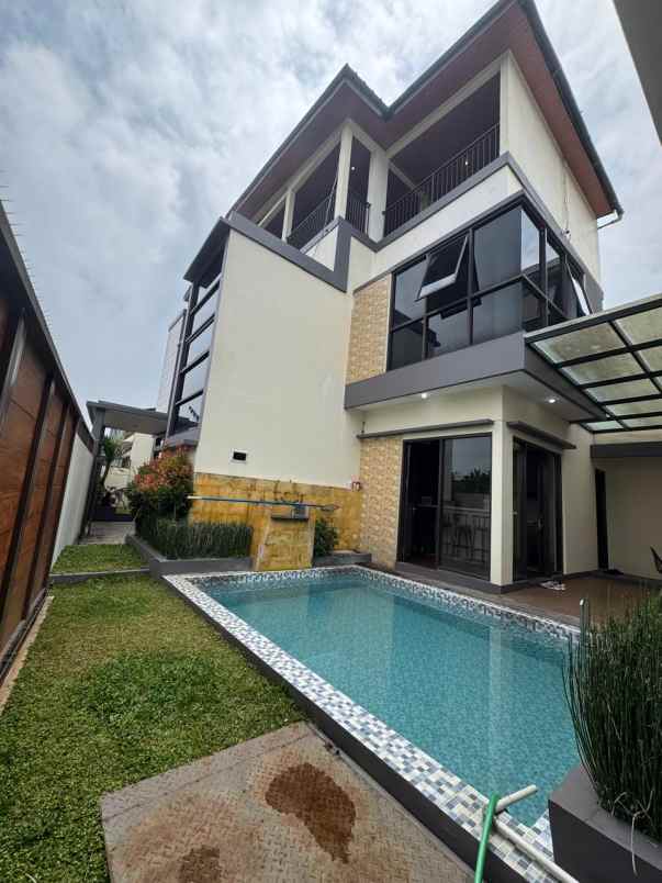 rumah rasa villa mewah lembang bandung