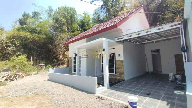 rumah ready siap huni strategis dekat tol di seyegan