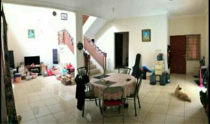rumah second 2 lantai 3m di pondok cabe tangsel