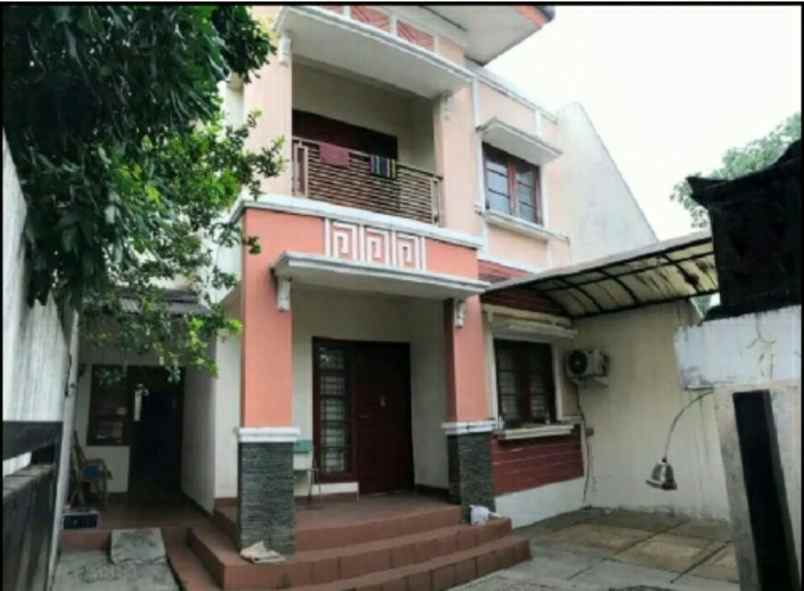 rumah second 2 lantai 3m di pondok cabe tangsel