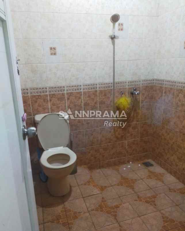 rumah second murah tanah luas siap huni dilimo depok