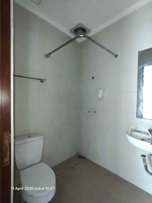 rumah semi villa di kerobokan dekat seminyak bali