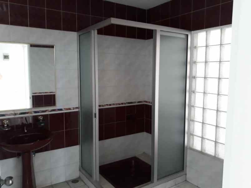 rumah setrasari setra ria