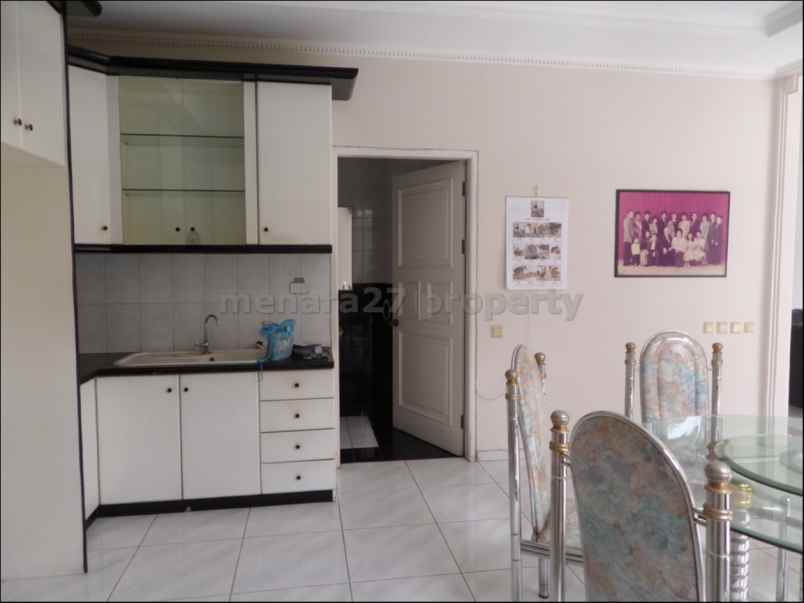 rumah setrasari setra ria