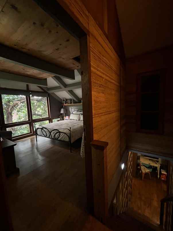 rumah shm 3 lantai bintaro jakarta selatan