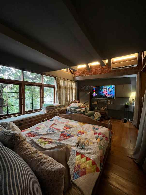 rumah shm 3 lantai bintaro jakarta selatan