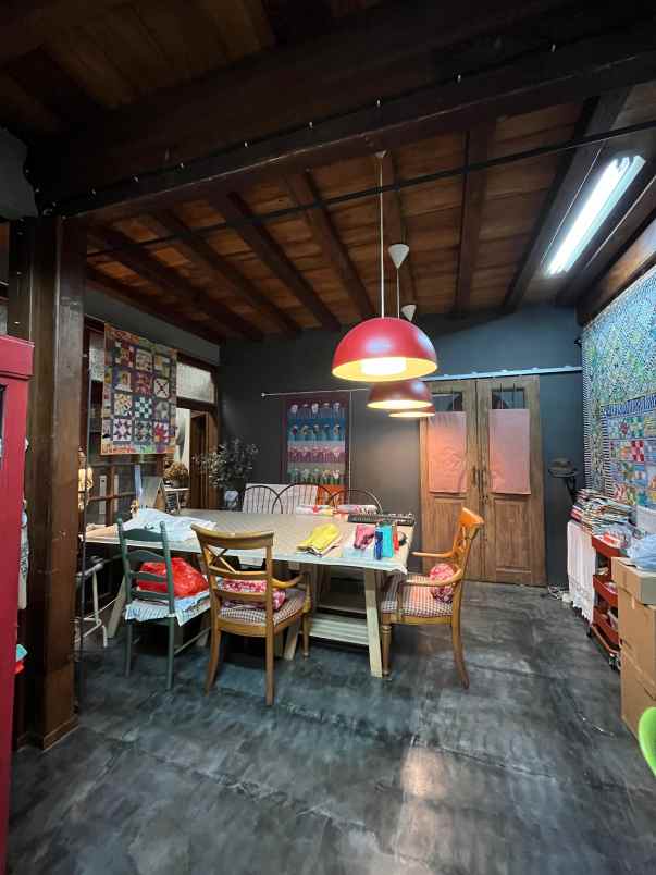 rumah shm 3 lantai bintaro jakarta selatan