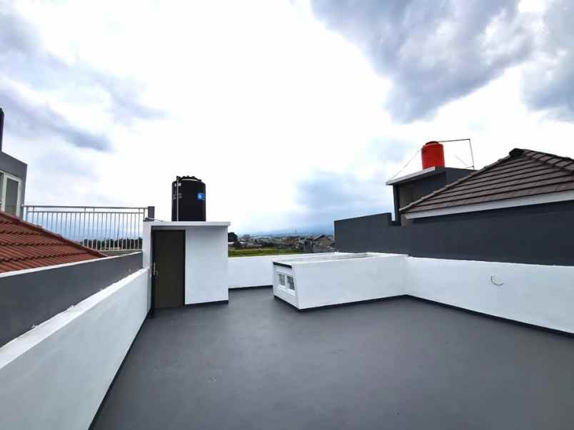 rumah siap huni lokasi ikan tombro suhat kota malang