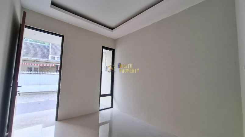 rumah siap huni minimalis modern dekat sd model sleman