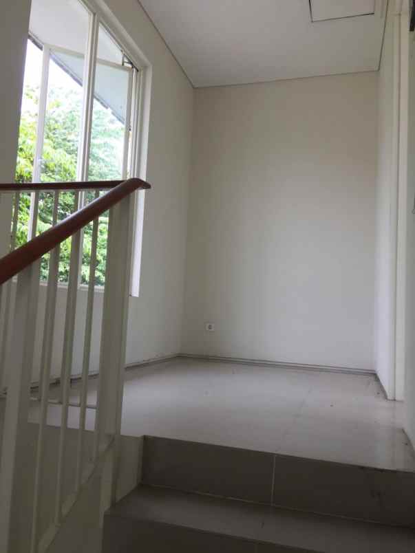 rumah surabaya dijual