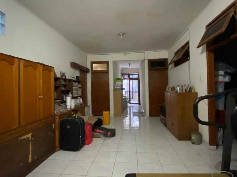 rumah villa gading indah