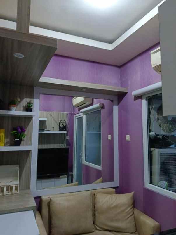 sewa apartemen 2 kamar furnish di green pramuka city