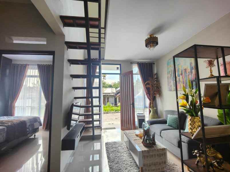 siap huni belakang umy